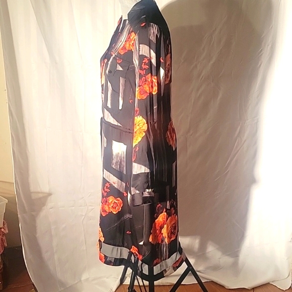 Simply Vera, Vera Wang Black & Floral High-Low Hem Dress Size: M - Picture 4 of 10